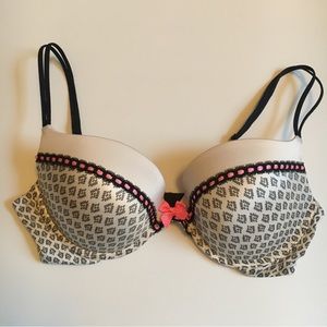 Girly Victoria’s Secret Very Sexy Preppy Push-up